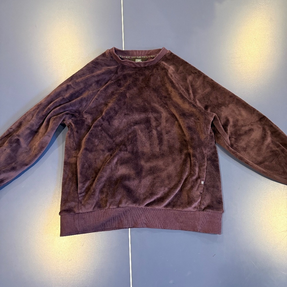 Size 8-10 Athleta Girl Feelin’ Great Crewneck Sweatshirt in Iris. Like New.